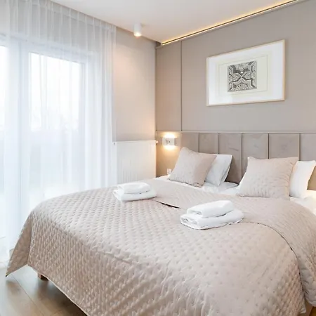 Wonder - Hillside Tuz Przy Stoku Narciarskim - Na Terenie Kompleksu Plac Zabaw I Zewnetrzna Silownia, Sklep, Parking アパート カルパッチ