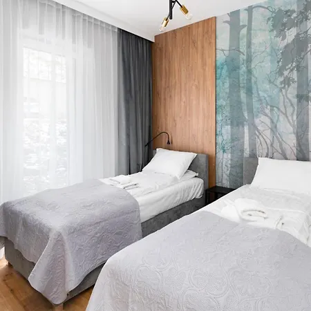Wonder Hillside: Ski-side With Playground And Outdoor Gym