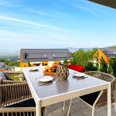 Wonder Hillside: Ski-side With Playground And Outdoor Gym *