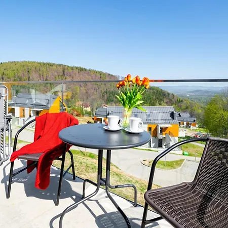 Apartment Wonder Hillside: Ski-side With Playground And Outdoor Gym
