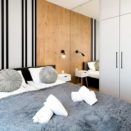 Wonder Hillside: Ski-side With Playground And Outdoor Gym Apartment