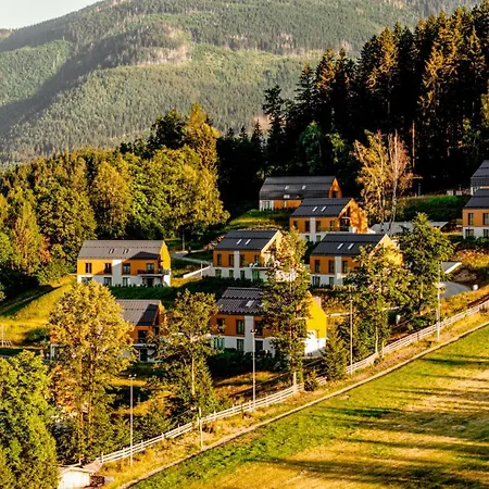 Wonder Hillside: Ski-side With Playground And Outdoor Gym Apartment *