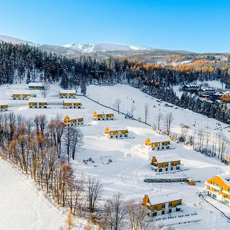 Wonder Hillside: Ski-side With Playground And Outdoor Gym *