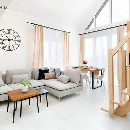 Apartment Wonder Hillside: Ski-side With Playground And Outdoor Gym *